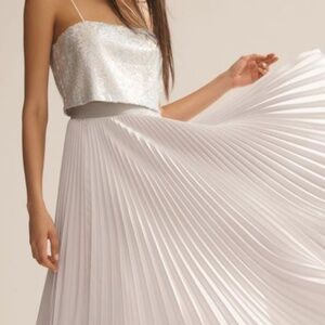 ANTHROPOLOGIE SILVER SATIN PLEATED MIDI SKIRT 4P